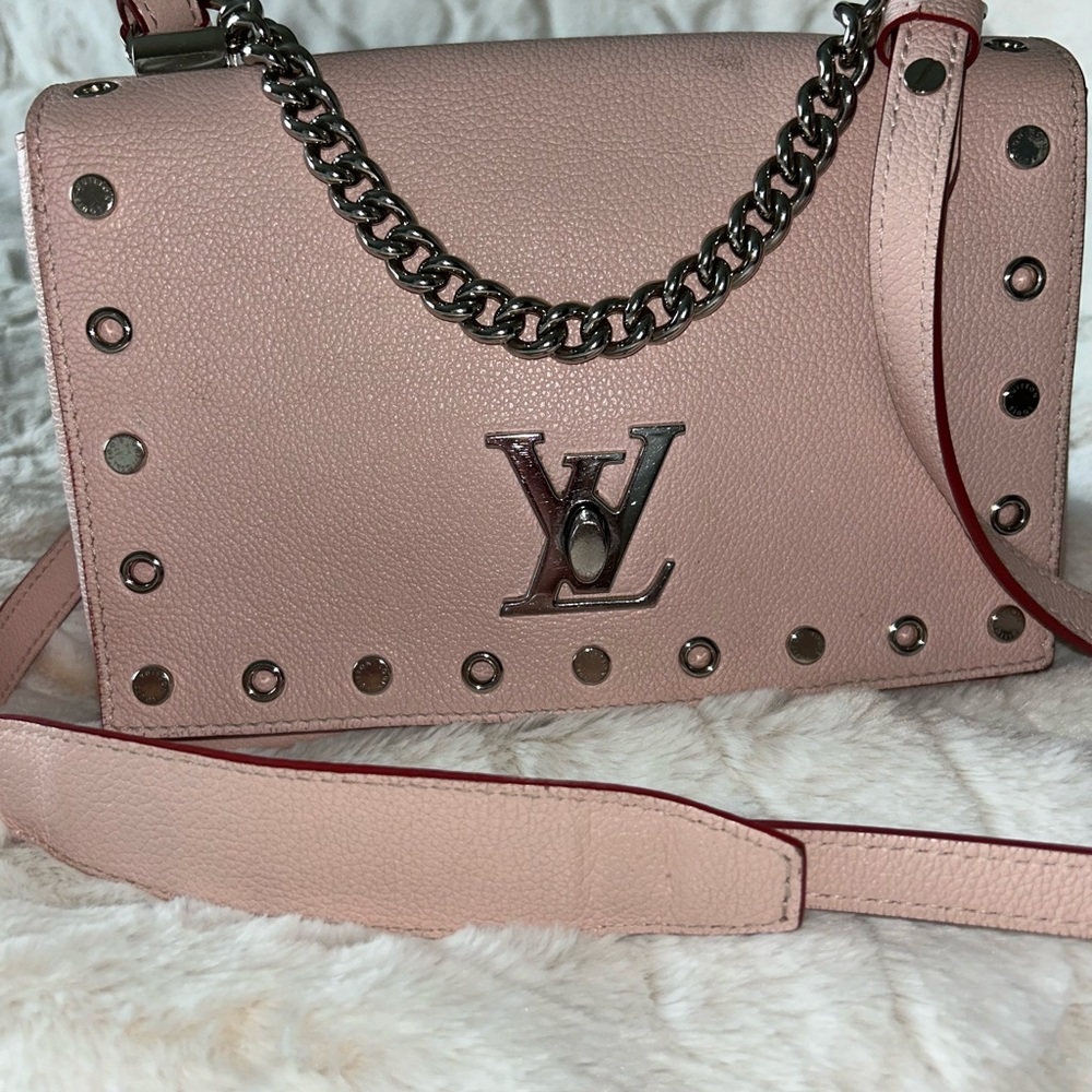 Louis Vuitton lockme II grommet  leather Crossbody & chain bag - Picture 15 of 15